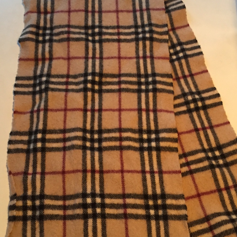 Lambs wool Authentic Burberry scarf